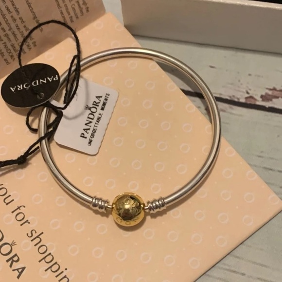 Pandora Moments Gold clasp Bracelet 6.7" - Picture 4 of 11